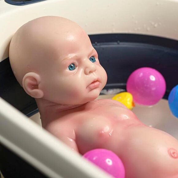 ❤️ 22 inch Baby Girl Doll Full Body  Silicone - Picture 3 of 5